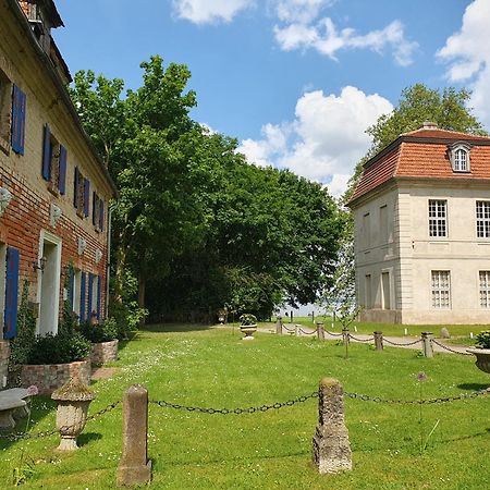 Gesindehaus Am Schloss Kummerower See Kummerow  Zewnętrze zdjęcie