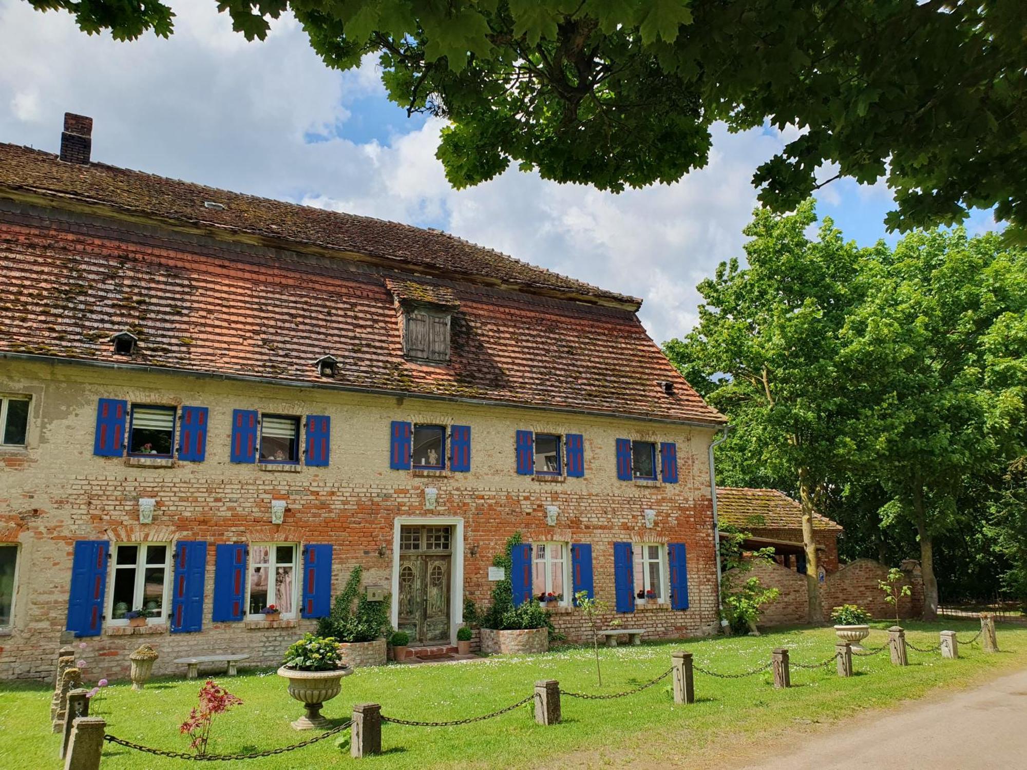Gesindehaus Am Schloss Kummerower See Kummerow  Zewnętrze zdjęcie